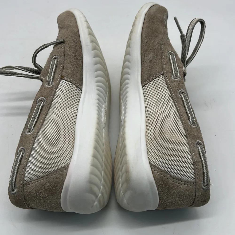 Clarks Beige Suede and Mesh Fabric Slip on Boat Shoes size 6.5